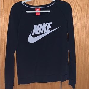 Nike women’s crew neck